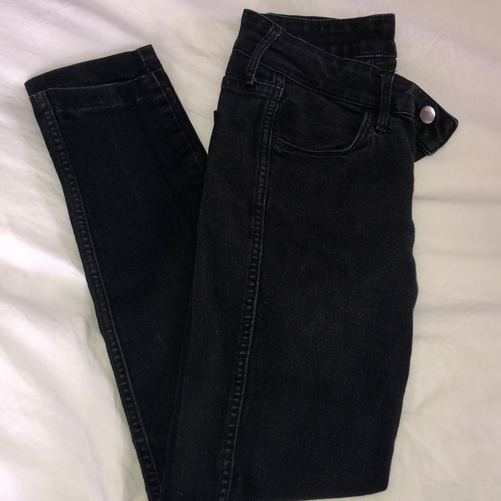 Low-waist Skinny Black Jeans